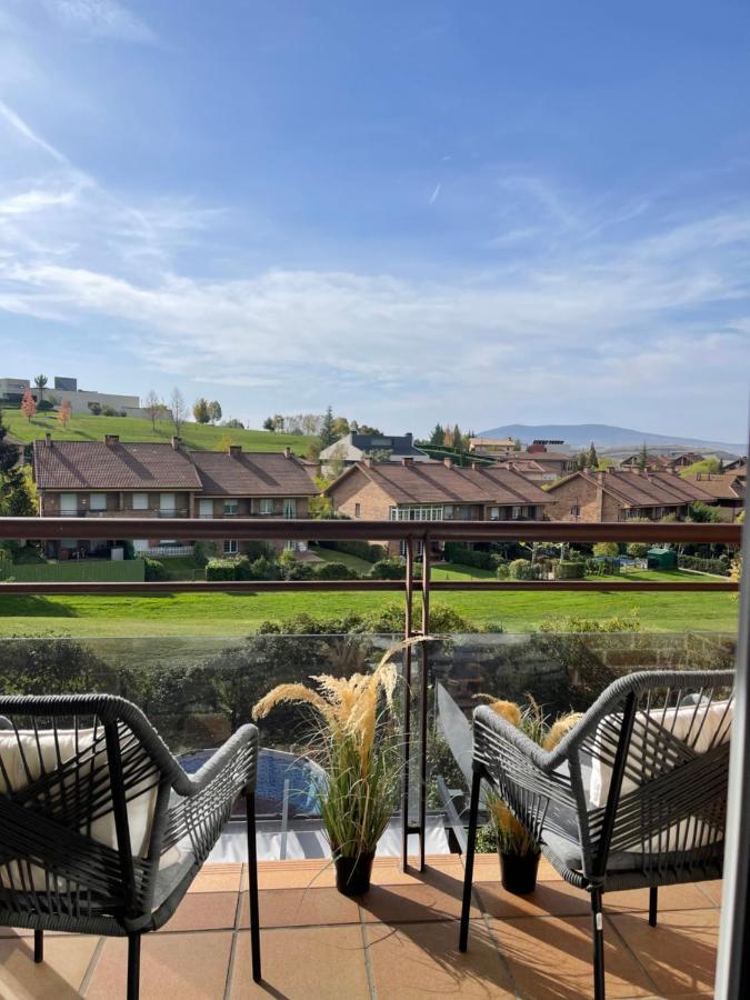 Estilosa Casa Golf Suites Gorraiz Dış mekan fotoğraf