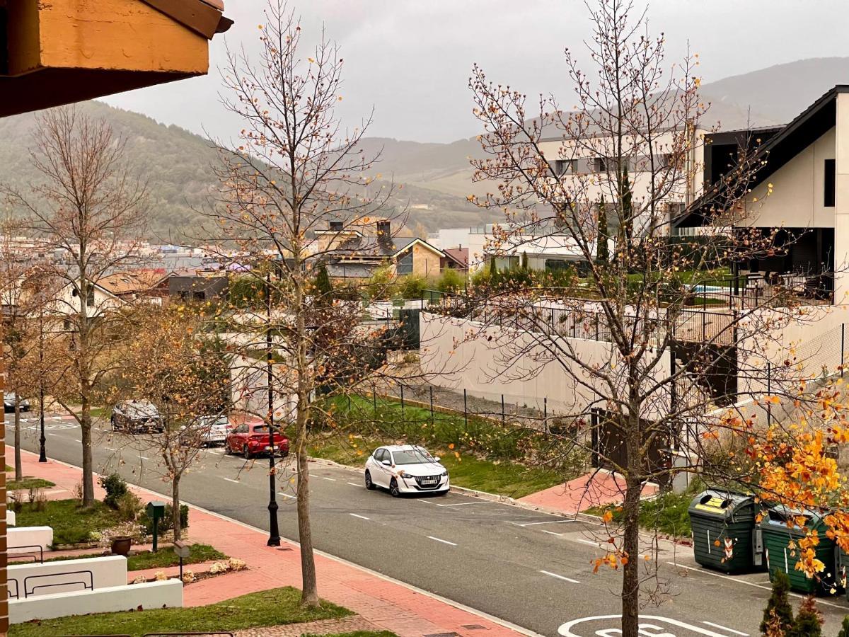 Estilosa Casa Golf Suites Gorraiz Dış mekan fotoğraf