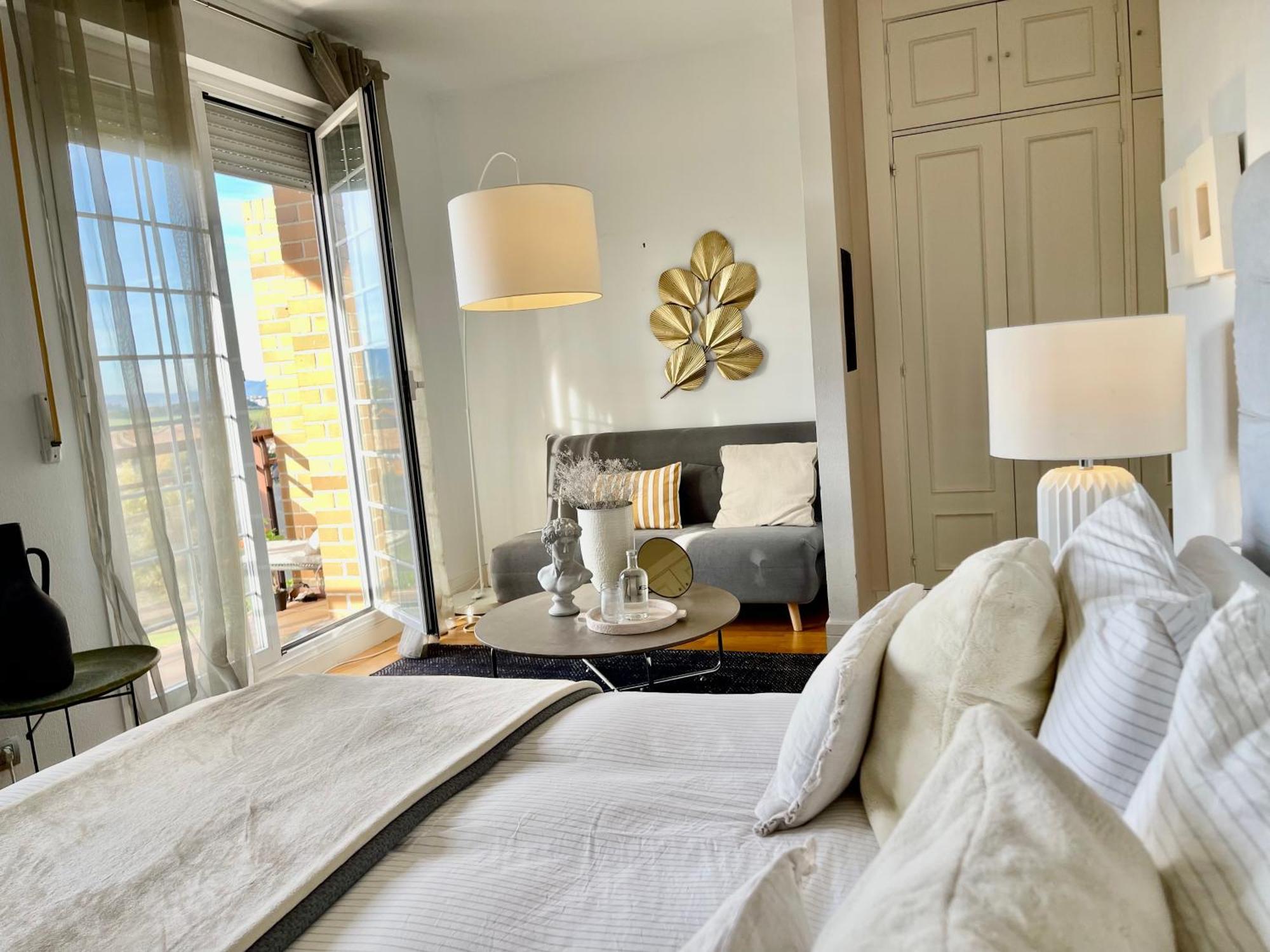 Estilosa Casa Golf Suites Gorraiz Dış mekan fotoğraf